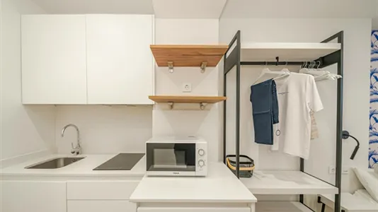 Rooms in Málaga - photo 4