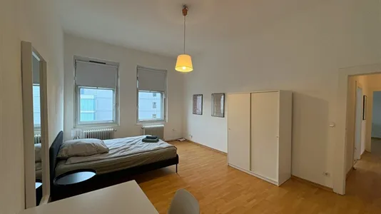 Rooms in Berlin Charlottenburg-Wilmersdorf - photo 2