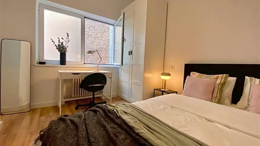 Rooms in Madrid Salamanca - photo 5