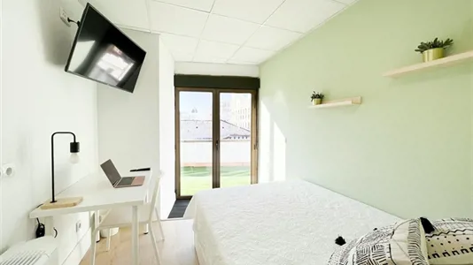 Rooms in Madrid Chamberí - photo 1
