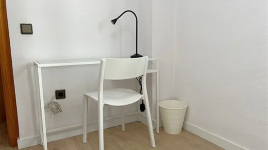 Rooms in el Camí de Vera - photo 4