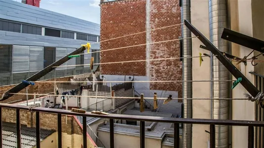 Rooms in Barcelona Ciutat Vella - photo 6