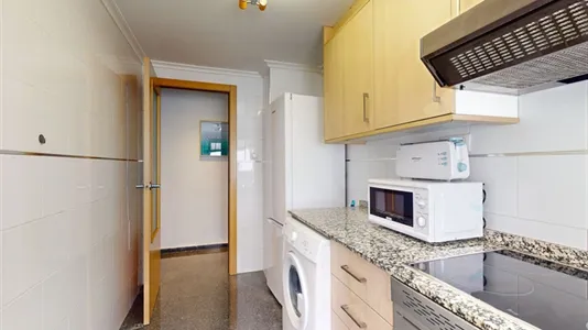 Rooms in Valencia Algirós - photo 8