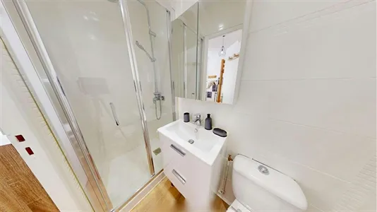 Apartments in Lyon - photo 4