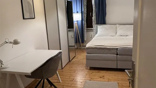 Rooms in Wiesbaden - photo 1