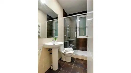Rooms in Madrid Retiro - photo 9