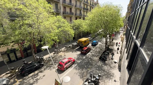 Rooms in Barcelona Eixample - photo 7