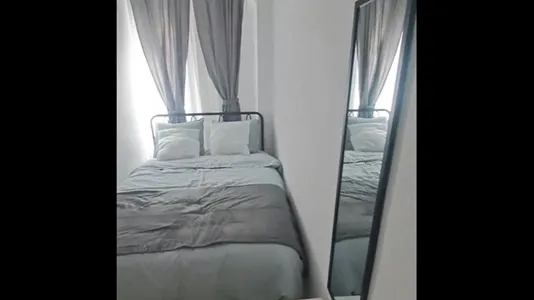 Rooms in Tavernes Blanques - photo 3