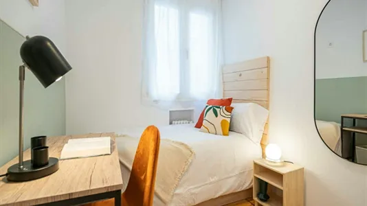 Rooms in Madrid Chamberí - photo 1