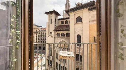 Rooms in Barcelona Ciutat Vella - photo 4