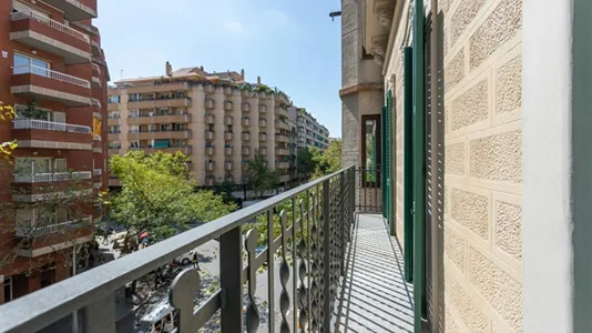 Apartments in Barcelona Eixample - photo 3