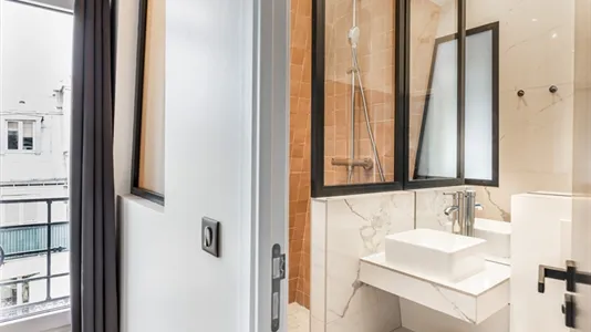 Apartments in Paris 9ème arrondissement - photo 5