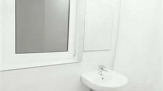 Rooms in Barcelona Ciutat Vella - photo 6