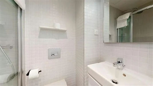 Rooms in Paris 17ème arrondissement - photo 4