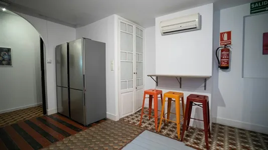 Rooms in Valencia Ciutat Vella - photo 10