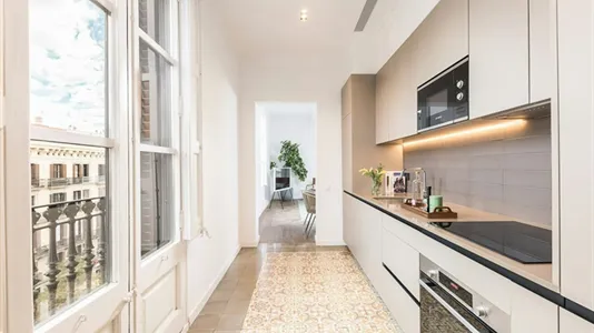 Apartments in Barcelona Ciutat Vella - photo 6