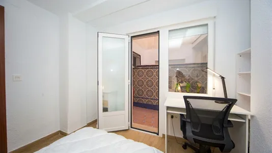 Rooms in Granada - photo 5