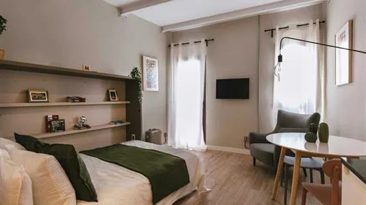 Apartments in Barcelona Ciutat Vella - photo 3
