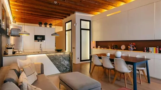 Apartments in Barcelona Eixample - photo 2