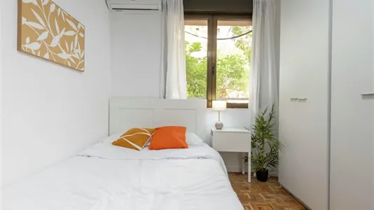 Rooms in Madrid Chamberí - photo 4