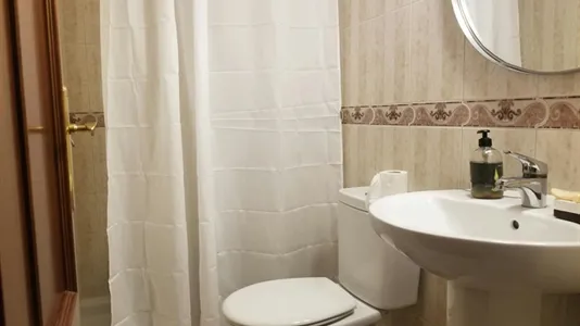 Rooms in Hornachuelos - photo 8