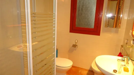 Rooms in Córdoba - photo 10