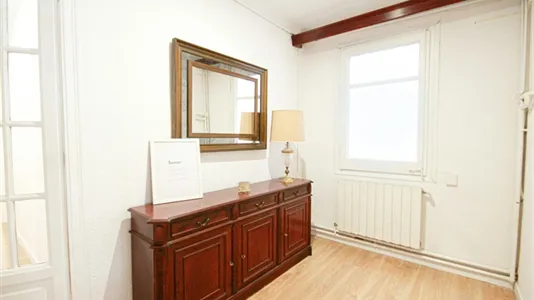 Rooms in Barcelona Eixample - photo 9