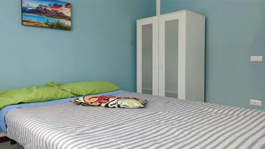 Rooms in Milano Zona 8 - Fiera, Gallaratese, Quarto Oggiaro - photo 2