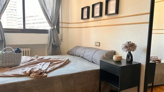 Rooms in Madrid Retiro - photo 6
