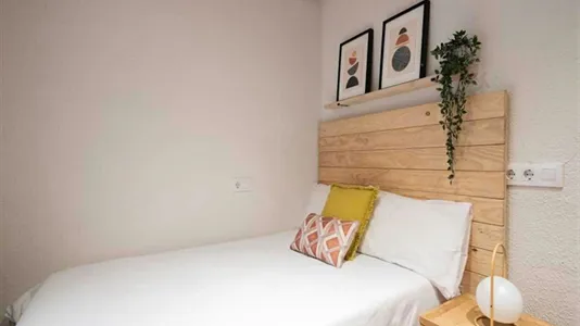 Rooms in Madrid Moncloa-Aravaca - photo 1