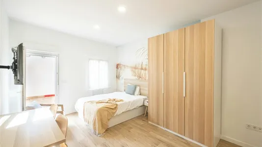 Apartments in Los Claveles - photo 4