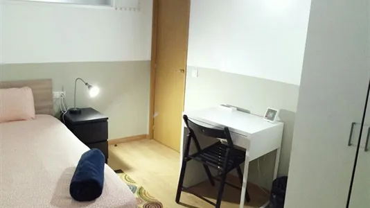 Rooms in Barcelona Ciutat Vella - photo 7