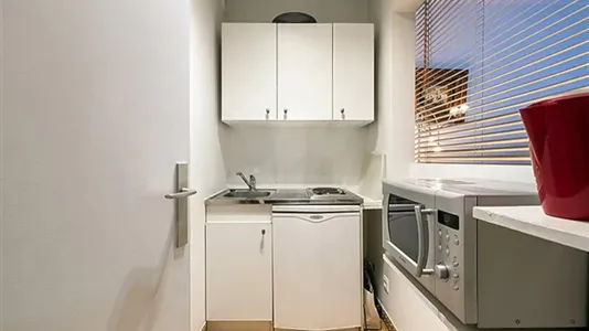 Apartments in Paris 8ème arrondissement - photo 10