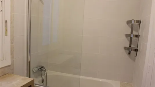 Rooms in Barcelona Ciutat Vella - photo 8