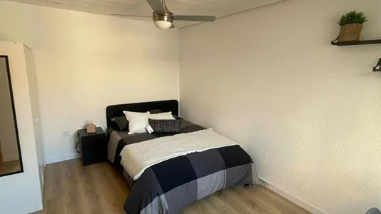 Rooms in Tavernes Blanques - photo 1