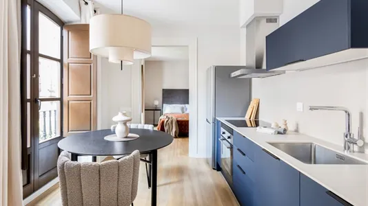 Apartments in Barcelona Ciutat Vella - photo 7