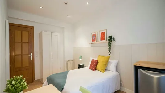 Rooms in Madrid Tetuán - photo 2