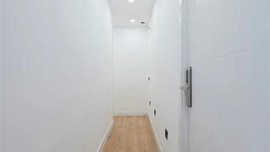 Rooms in Madrid Centro - photo 10