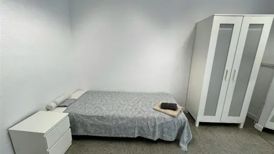 Rooms in Barcelona Eixample - photo 3