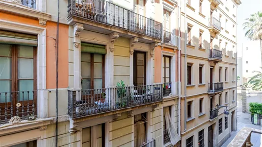 Apartments in Barcelona Ciutat Vella - photo 7
