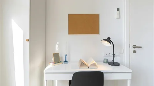 Rooms in Barcelona Eixample - photo 3