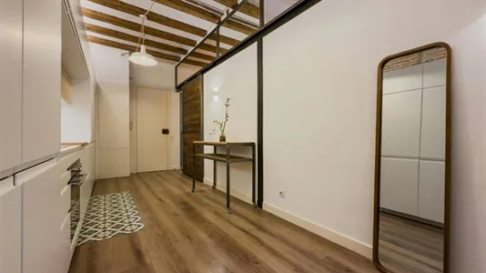 Apartments in Barcelona Ciutat Vella - photo 8