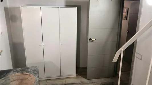 Rooms in Barcelona Ciutat Vella - photo 7