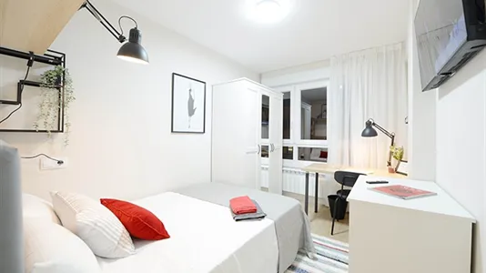 Rooms in Bilbao - photo 4