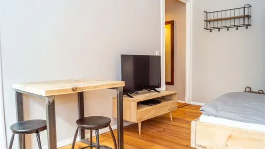 Apartments in Location is not specified - photo 5