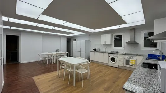 Rooms in Barcelona Eixample - photo 6