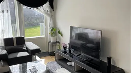 Houses in Angered - photo 5