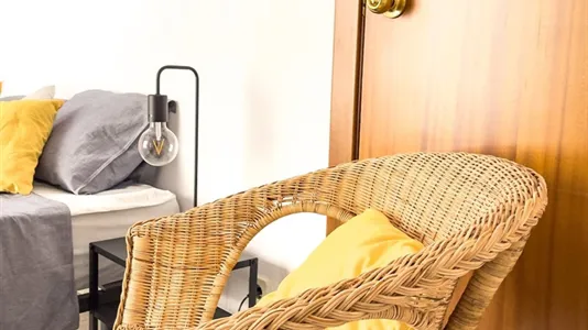 Rooms in Barcelona Ciutat Vella - photo 10