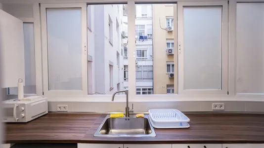 Rooms in Madrid Chamberí - photo 6