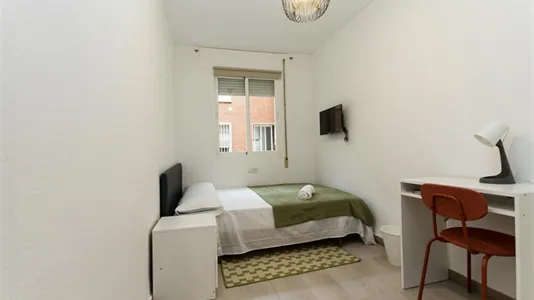Rooms in Málaga - photo 2